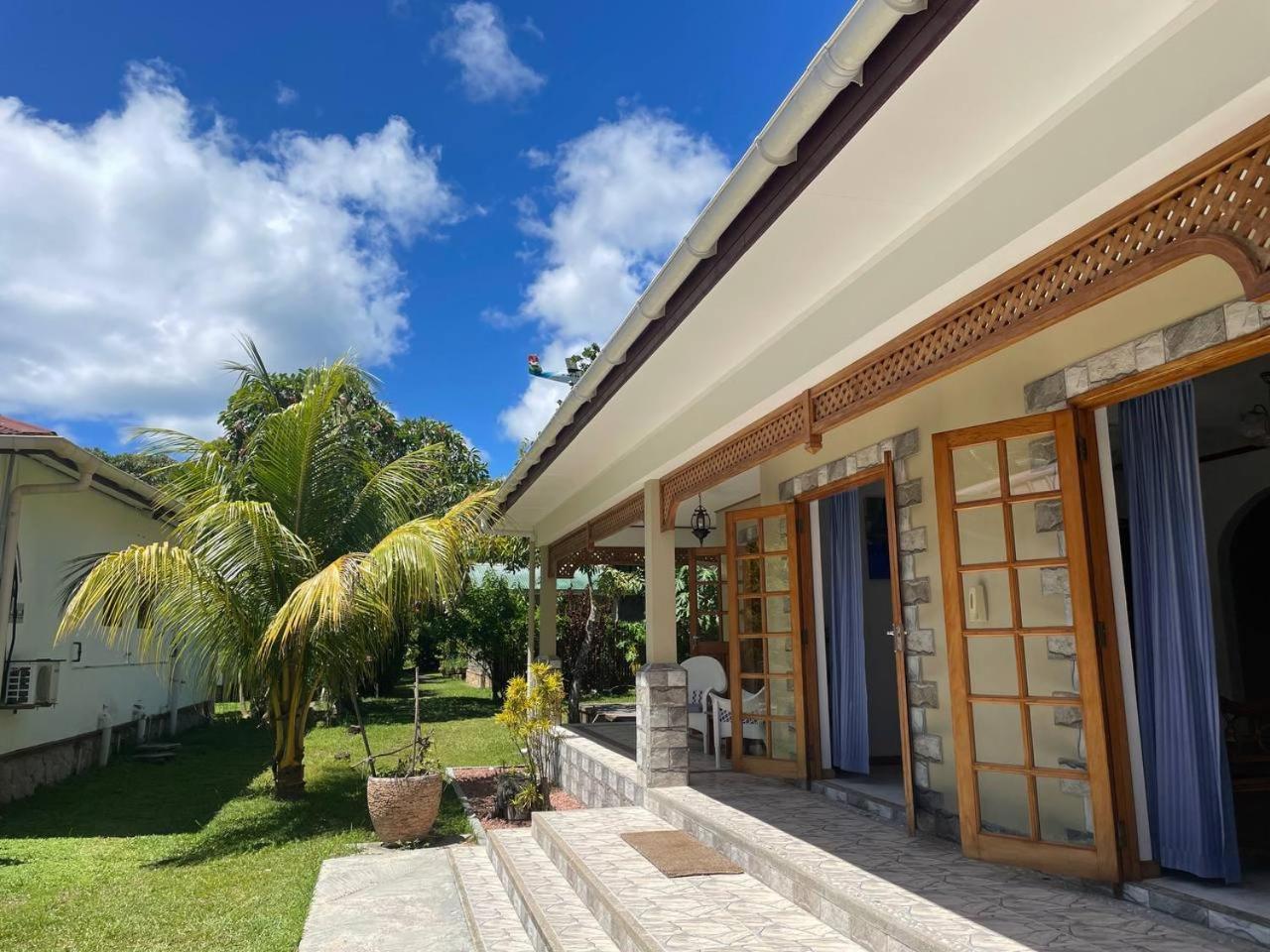 The Islander Hotel Grand Anse  Exterior foto